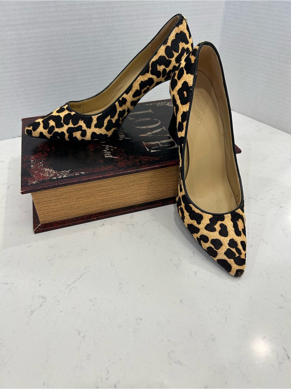 Michael Kors Leopard-Print Pointed Toe Pumps - Tan & Black